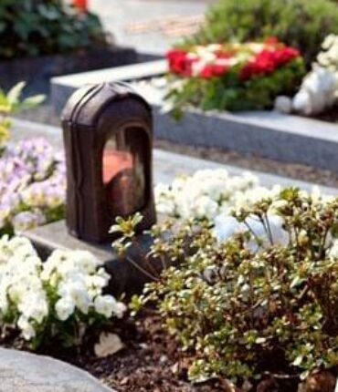 La confession déchirante de Virginie après le vol sur la tombe de Baptiste : « À chaque fois qu&rsquo;on lui rend visite… »