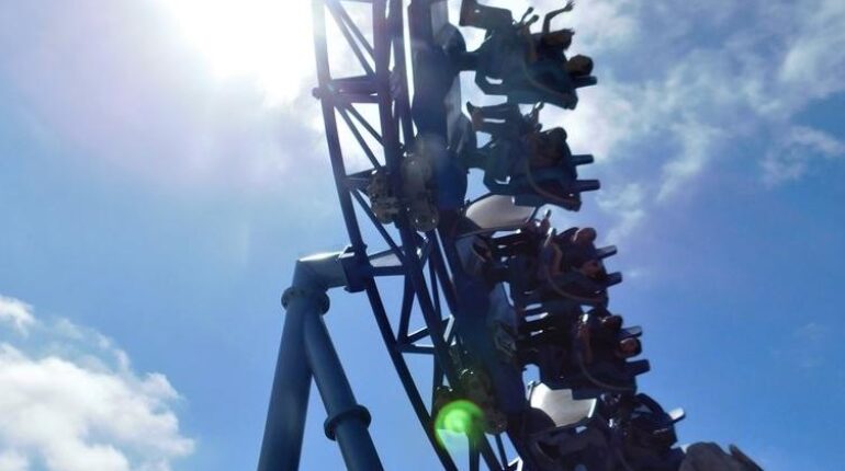 Il avait une blessure à la colonne vertébrale, mais ce détail troublant sur son état final soulève des questions accident Décès enquête Montagnes russes Parc d'attractions Universal Orlando