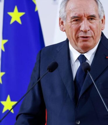 La réponse de François Bayrou à ses opposants : « C’est complètement dingue et… »