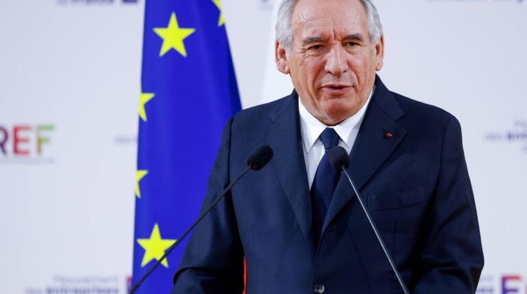La réponse de François Bayrou à ses opposants : « C’est complètement dingue et… » accusent la France actualité politique France Actualités animales François Bayrou Mairie polémique