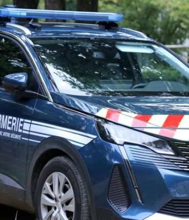 Estrées-lès-Crécy : Une habitante de 50 ans meurt d’un malaise après l’impact