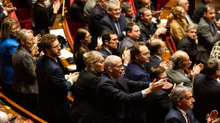 « Pierrot le Zygo » révèle pourquoi il a envoyé 600 préservatifs aux députés : « Le niveau de l’Assemblée… » Action Citoyenne actualité politique France Assemblée Nationale Citoyenneté députés Manifestation