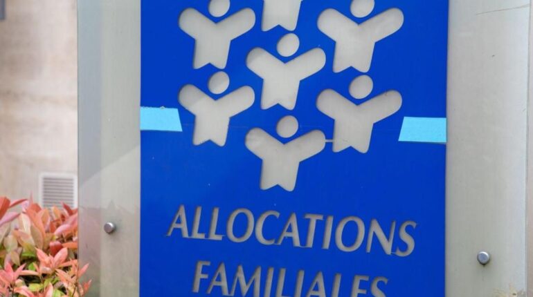 Aides financières Allocations familiales Arnaque Caf Fausses informations l'aide sociale