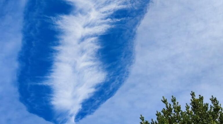 Ce trou de 50 kilomètres dans le ciel provençal qui a intrigué toute la région arc-en-ciel Avantages en nature Cavum Météo Phénomène météorologique Provence
