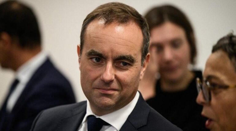 actualité politique France Décret gouvernement Premiers ministres privilèges Élysée réforme