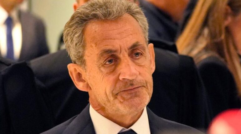 Nicolas Sarkozy : « S’ils veulent que je dorme en prison, je dormirai… » Affaire politique Condamnation injustice Nicolas Sarkozy Politique française procès