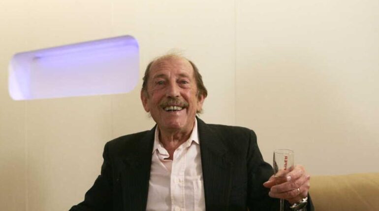 Le pianiste de « Tournez manège » s’éteint à 94 ans : « Notre frère a été rappelé par Dieu… » Actualités people Décès France Télévisions Groupe de musique Pianiste Tournez Manège