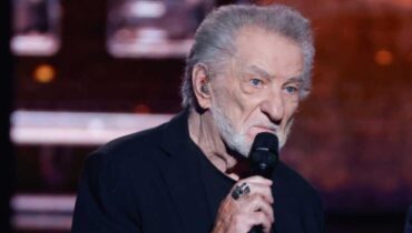artiste Boissons énergisantes Chanson française Eddy Mitchell Groupe de musique hospitalisation