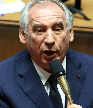 François Bayrou après sa démission : voici ce qu’il va réellement toucher de l’État