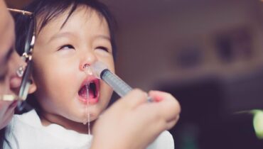Hygiène alimentaire Pédiatrie rhume Santé bébé Sécurité Enfant Sérum physiologique Soins bébé