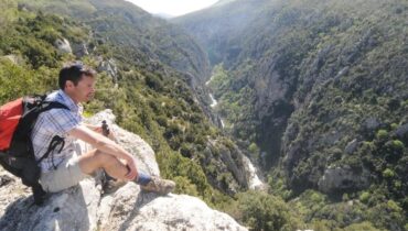 Deux guides de haute montagne périssent dans une chute spectaculaire : leur voiture tombe dans les gorges du Verdon
