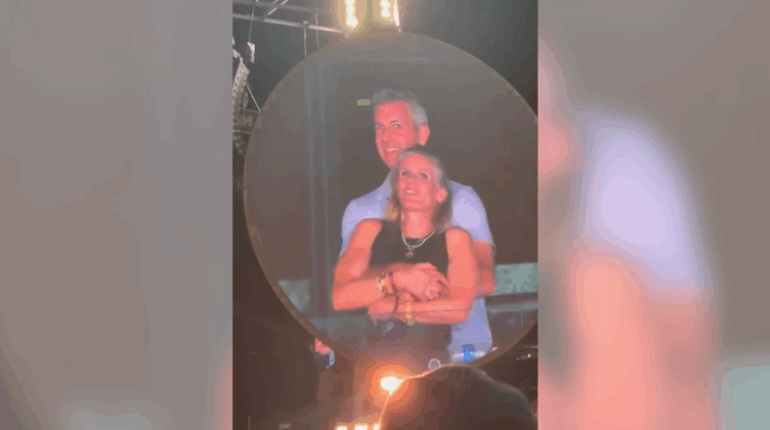 Le mari d’une DRH surprise sur la « kiss cam » était lui aussi au concert… avec une autre femme 10 signes qui montrent qu'une relation Actualités animales Adultère Ce couple merveilleux Concert scandale