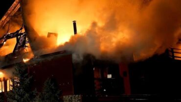 Accident mortel allaité trois enfants Caroline du Nord drame famille Incendie tragédie