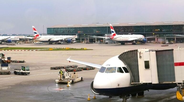 Une simple panne informatique qui a paralysé Londres, Berlin et Bruxelles : ce détail que les aéroports cachent Cyberattaque Les aéroports Perturbations Sécurité informatique technologie Transport aérien
