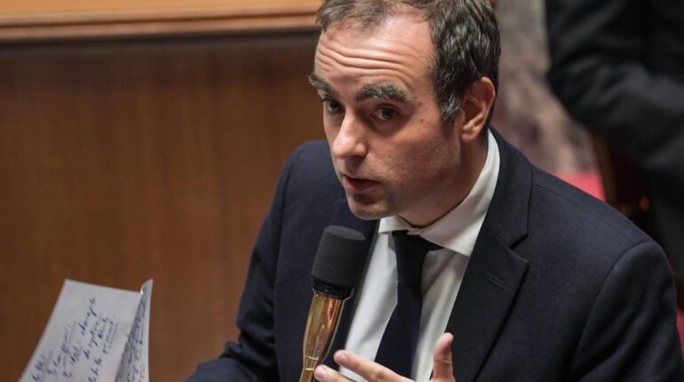 Suspension des retraites : la facture de 1,4 milliard d’euros que vous allez payer Assurances Financement retraites Mutuelles Pouvoir d'achat Réforme des retraites