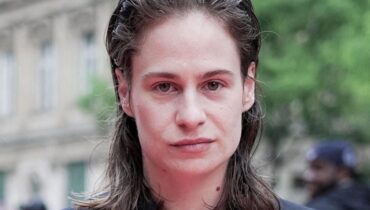Actualités people artiste Christine and the Queens faits divers paris les réseaux sociaux santé mentale