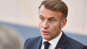Accusations Denis Brogniart Emmanuel Macron Politique française privilèges Élysée rumeurs