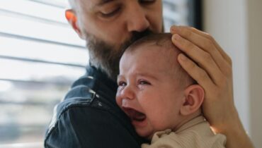 Endettés, ils avouent enfin ce qu’ils ont fait à leur bébé d’un an pour gagner un appartement Allaiter son bébé famille Protection de l'enfance Réalité virtuelle scandale TikTok