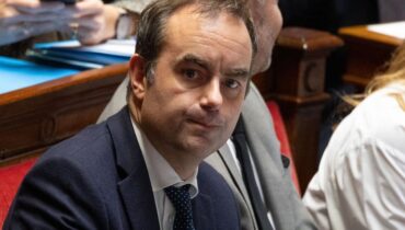 Suspension des retraites : le détail de financement que les retraités ne vont pas aimer Austérité budgétaire Financement politique Financement retraites Fiscalité gouvernement Mutuelles Pouvoir d'achat