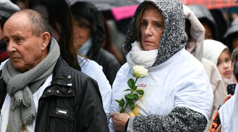 « Elle mange du plâtre et se tape la tête contre les murs » : les révélations troublantes sur l’état de Dahbia Benkired en prison Dahbia Benkired injustice Lola Dewaere meurtre peine de prison procès psychologie