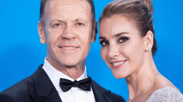 Rocco Siffredi avoue enfin : « J’aime me déguiser en femme et me faire… » 12 célébrités qui ont pu se réincarner sans même s’en rendre compte Abrosexualité Actualités people confidences Brigitte Macron Fantasmes Rocco Siffredi