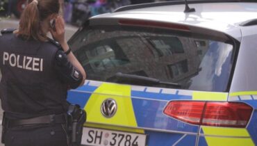 Abandon d'enfant abattu par la police Abolition peine de mort Allemagne disparition enquête faits divers
