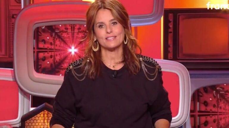 Faustine Bollaert brise le silence sur ses premiers résultats aux « Enfants de la télé » : « En octobre, les choses démarrent doucement… » Audiences TV Émission de télévision Enfant de la télé Faustine Bollaert les médias sociaux Miss France 2016 et ses minis tresses collées