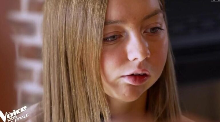 « À 8 ans, ils m’ont enlevé la mâchoire » : Charlotte révèle ce qui a tout changé dans sa vie avant The Voice Kids Actualités musique cancer Confiance en soi Olivia témoignage Parcours reconstruction après rupture The Voice Kids