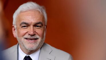 Gérard Carreyrou sort de ses gonds après les attaques : « Si on est tous des fachos, moi je suis fier d’être un facho à ses yeux »