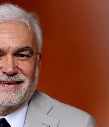 Gérard Carreyrou sort de ses gonds après les attaques : « Si on est tous des fachos, moi je suis fier d&rsquo;être un facho à ses yeux »