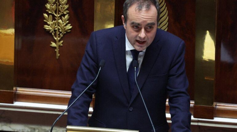 3,5 millions de Français nés après 1964 vont enfin pouvoir partir en retraite plus tôt accusent la France actualité politique France Âge de départ Cumul Emploi-Retraite Génération Z Réforme des retraites