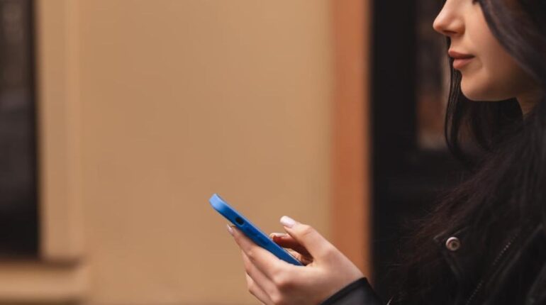 Analyse comportementale communication les réseaux sociaux psychologie Relations amoureuses