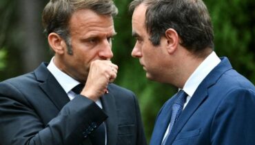 accusent la France actualité politique France Brigitte Macron Crise politique gouvernement Sébastien Lecornu