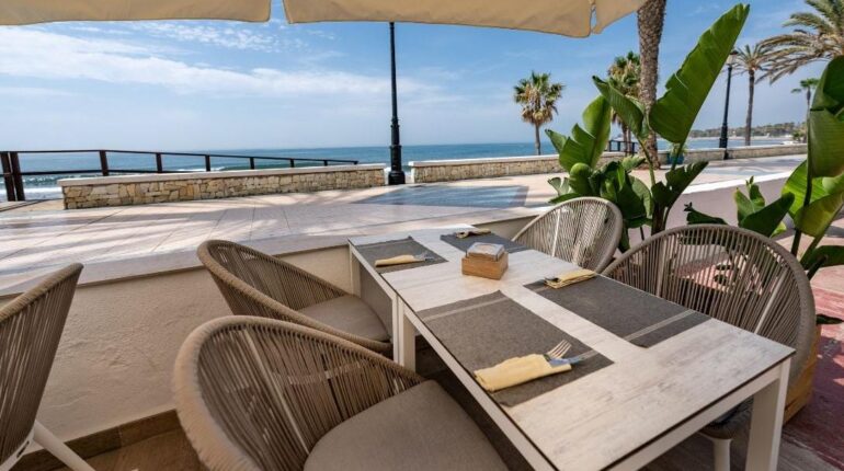 La vérité sur cette carte de restaurant qui fait flamber les réseaux sociaux : « 90€ pour un plat et un dessert… » Augmentation prix Consommation inflation Pouvoir d'achat Restauration tendances