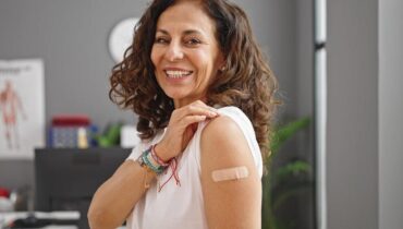 L’effet inattendu du vaccin COVID qui fait vivre plus longtemps les malades du cancer cancer Espérance de vie Immunothérapie recherche médicale système immunitaire Vaccin Covid