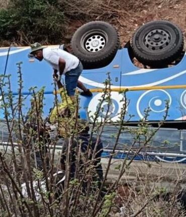 42 morts dont un bébé de 10 mois : le détail glaçant de cette tragédie routière près du Zimbabwe