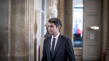 accusent la France actualité politique France Gabriel Attal Jeux de société LGBTQ+ Présidentielle 2027