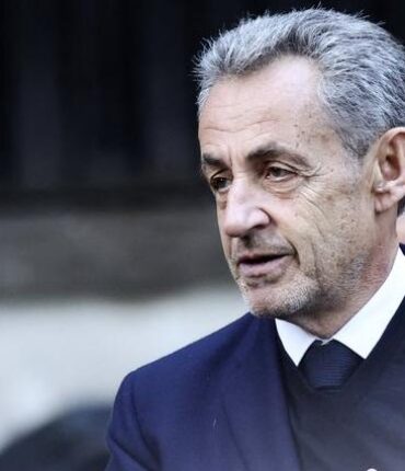 « Oh Sarko, réveille-toi ! » : ce que Nicolas Sarkozy a entendu lors de sa première nuit à la Santé