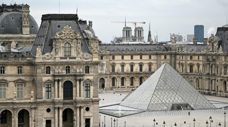 Alcool au volant Braquage Cybercriminalité faits divers paris Louvre Musée vol de bijoux