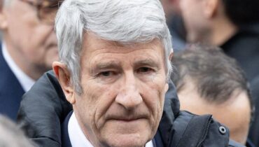 accusent la France actualité politique France Assemblée Nationale Crise politique Dissolution Philippe de Villiers