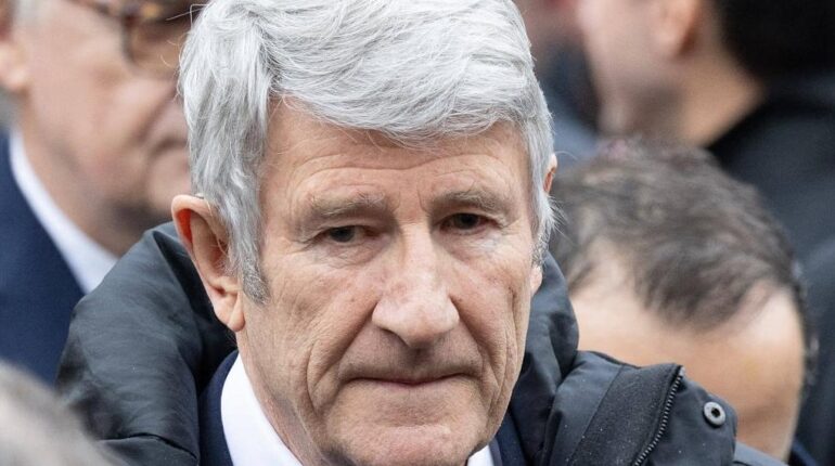 Philippe de Villiers lance un ultimatum : « Il faut la dissolution tout de suite, pour garrotter l’hémorragie » accusent la France actualité politique France Assemblée Nationale Crise politique Dissolution Philippe de Villiers