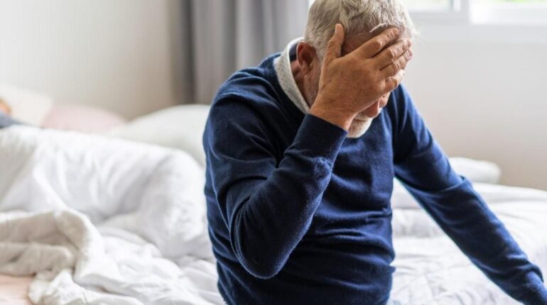 L’avertissement d’un médecin sur le variant « Frankenstein » : ce symptôme qui impose une consultation urgente Académie de médecine Boissons énergisantes covid-19 pour le passage aux urgences symptômes Variant