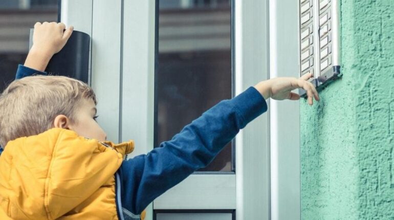 Une simple farce d’enfant vire au drame : à 11 ans, il est abattu après avoir sonné chez un voisin drame enfance États-Unis faits divers injustice violence