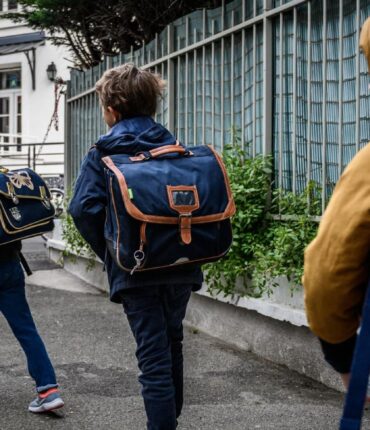 La proposition du syndicat qui divise : « Vacances d’automne » au lieu de « Toussaint », « fin d’année » à la place de « Noël »