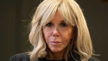 Brigitte Macron face à 10 accusés : le profil troublant de cette « médium » de 51 ans révélé Brigitte Macron complotisme Cyberharcèlement Diffamation Première dame procès