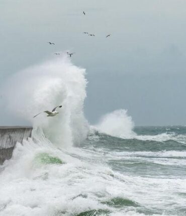 Rafales à 100 km/h ce week-end : voici les 3 départements bretons qui subissent déjà les effets de Mélissa
