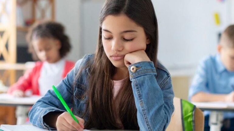 Ces nouvelles propositions qui inquiètent parents et professeurs : « Cela risque de creuser encore plus les inégalités… » Convention citoyenne éducation enfance Enseignement Inégalités Rythmes scolaires