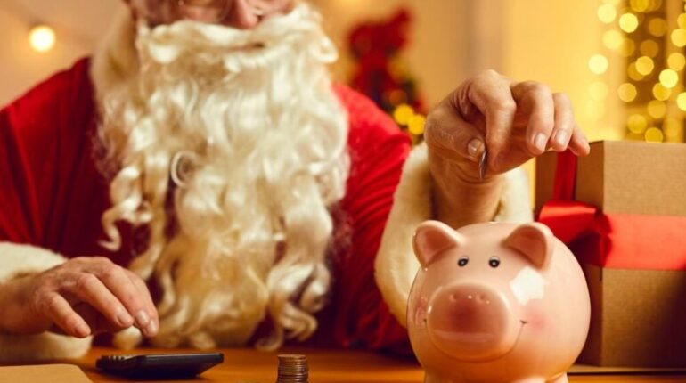 Prime de Noël : la déclaration qui inquiète 2 millions de bénéficiaires sans enfants accusent la France Allocations sociales l'aide sociale Pilates Reformer Prime de Noël Sécurité sociale