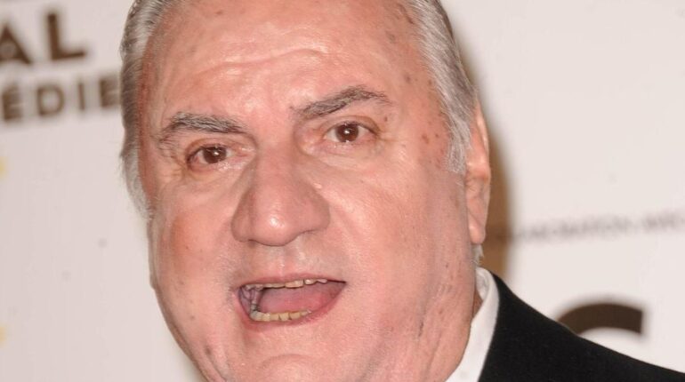 acteurs masqués Actualités people Aldo Maccione Cinéma Cumul Emploi-Retraite disparition