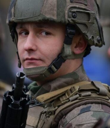 Service militaire : la réaction inattendue d&rsquo;un sénateur qui remet tout en question